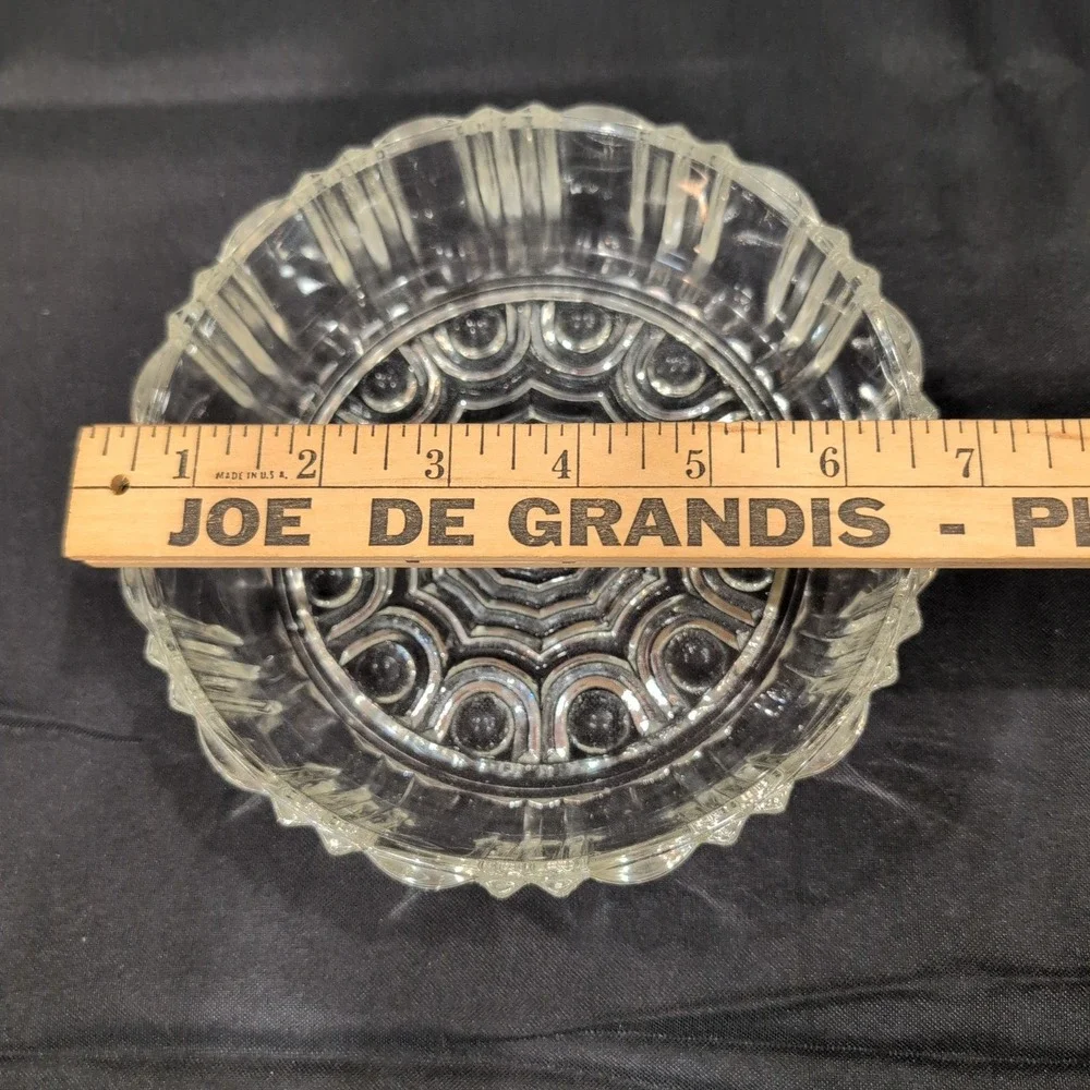 Vintage Clear Pressed Glass Ribbed Bowl Geometric Sunburst Base Candy Dish - Picture 6 of 6